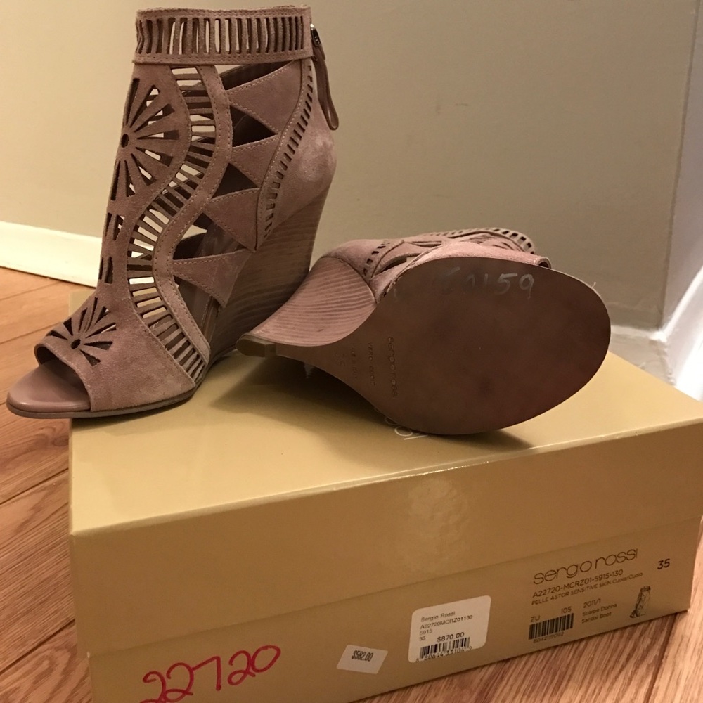 Shoes - Picture 3 of 5